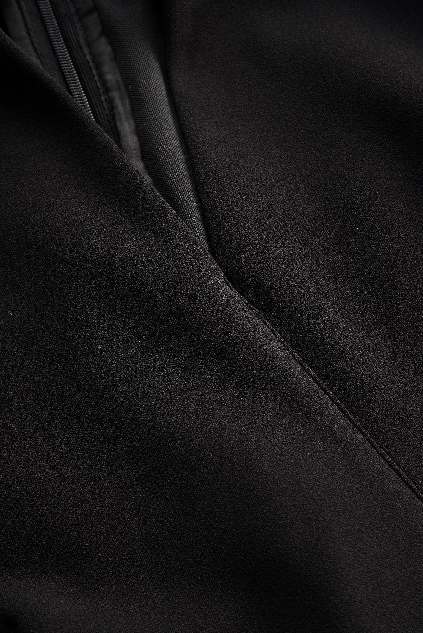 Claribel | Refined Black Dress 1 + 1 free