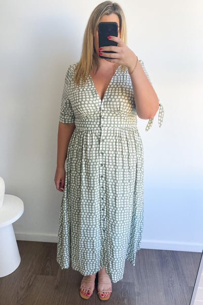 Lili Dress