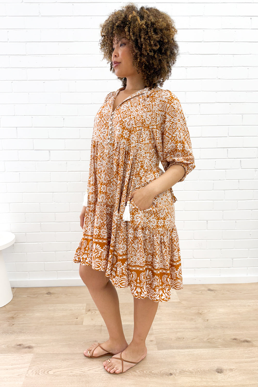 Lumen Dress - Tan White